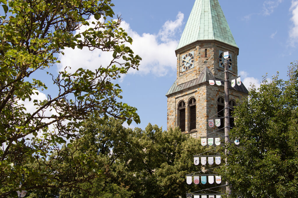 Kirchhellen Kirche & Wappenbaum